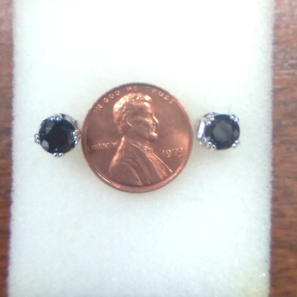 Black Spinel Silver Stud Pierced Earrings - Picture 5 of 5
